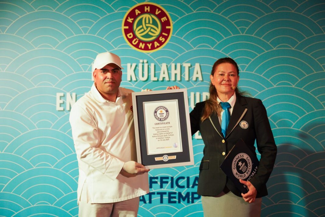 Kahve dünyası, Gökhan Şahin ile Guinness rekoru kırdı