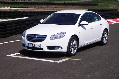 Opel Insignia Test