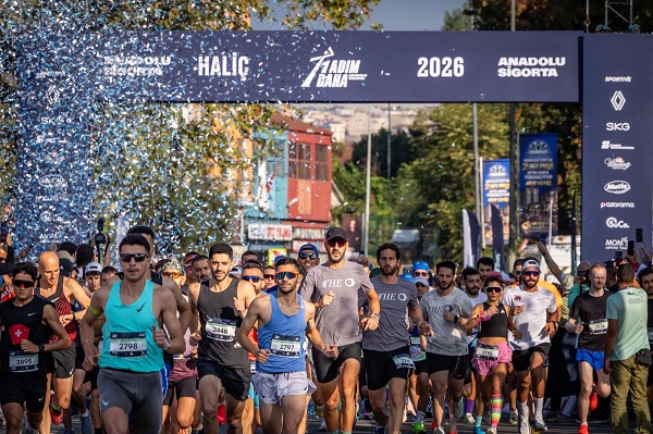 Anadolu Sigorta Bir Adım Daha Koşusu Haliç’te Sporseverleri Buluşturdu